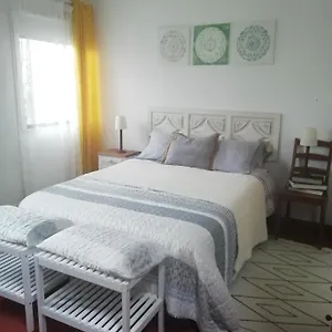 Casinha Amarela Homestay